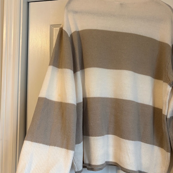 H&M Sweater - Picture 3 of 3